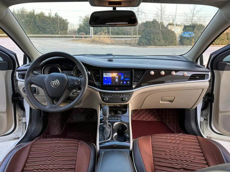 徐州18年别克威朗5