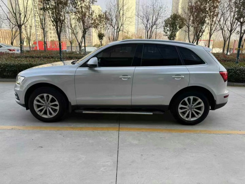 济宁15年奥迪Q58