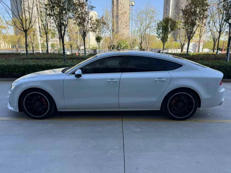 济宁15年奥迪A7L8