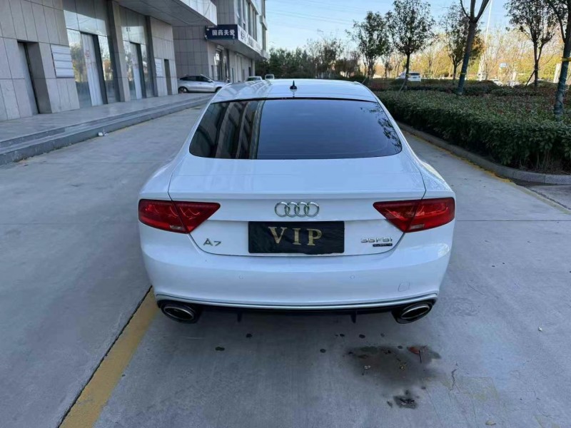 济宁15年奥迪A7L9