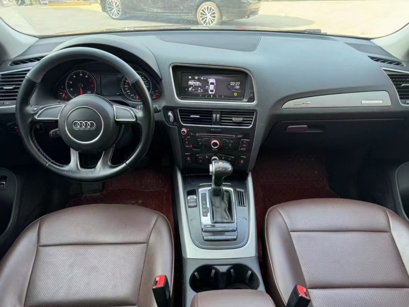 济宁16年奥迪Q54