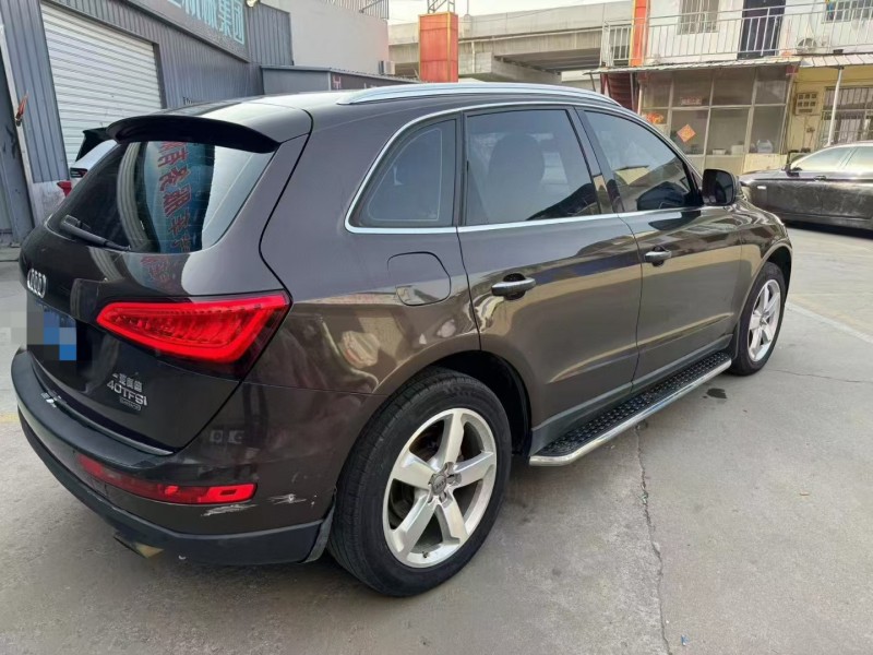 济宁16年奥迪Q56