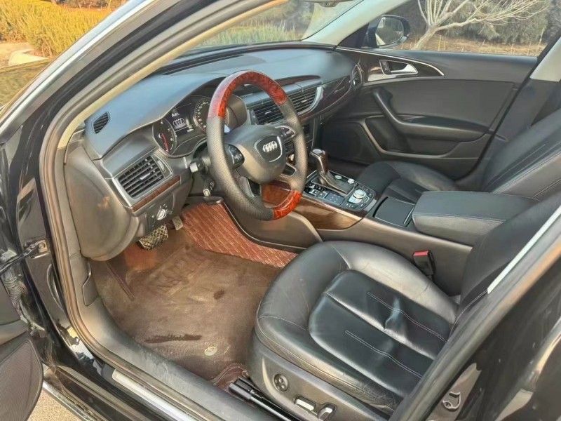 济宁18年奥迪A6L8