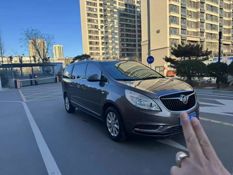 济宁17年别克GL88