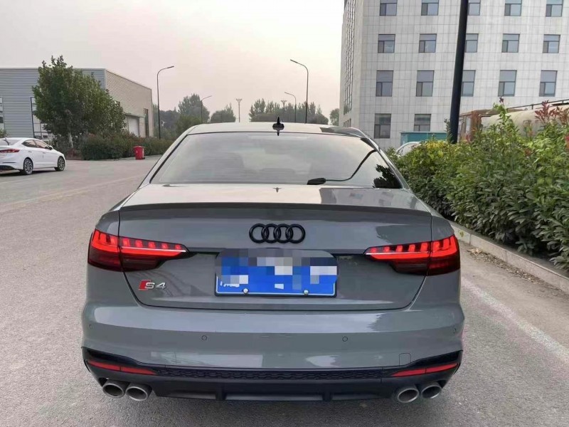 济宁22年奥迪S49