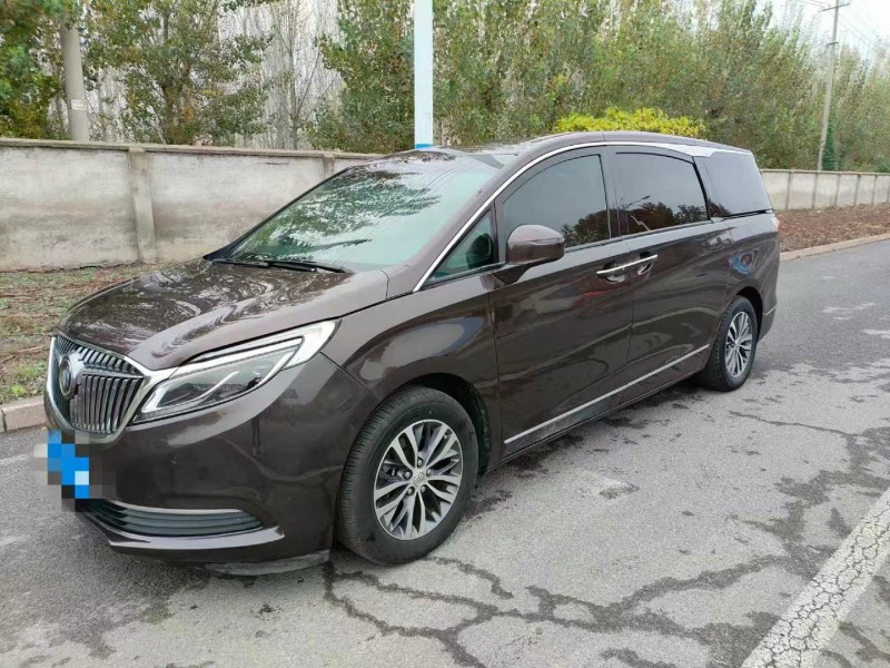 泰安17年别克GL82