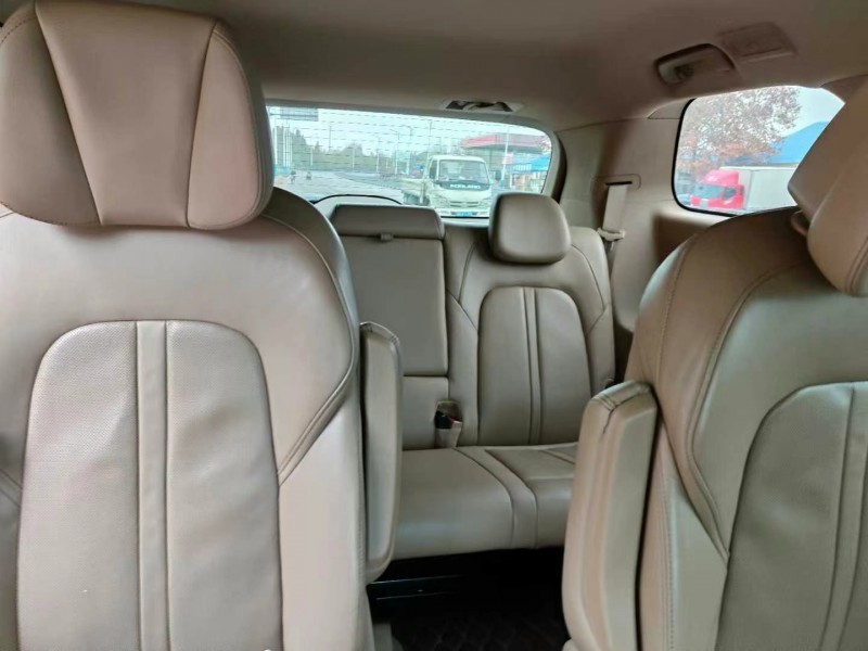 泰安17年别克GL89