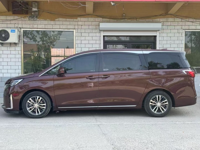 济宁23年别克GL83