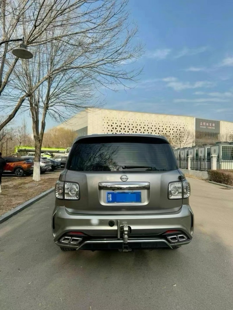 济宁19年日产途乐2