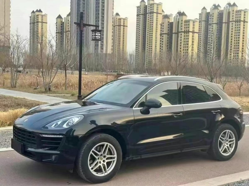 济宁16年保时捷Macan2