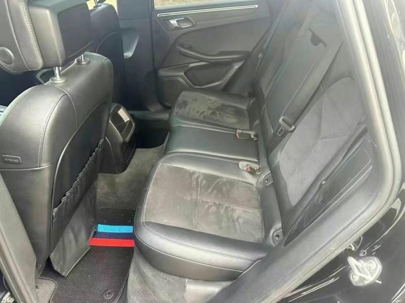 济宁16年保时捷Macan4