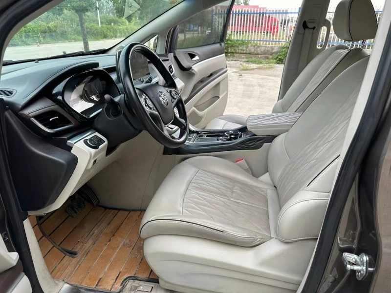 徐州21年别克GL84