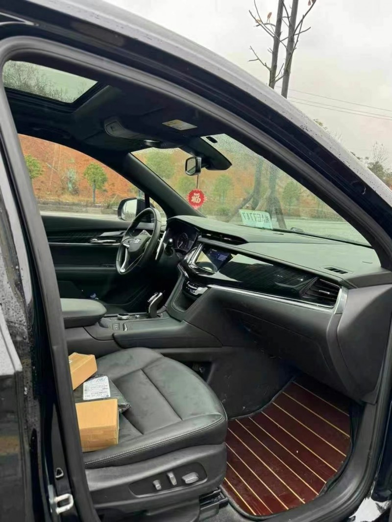 益陽21年凱迪拉克XT68