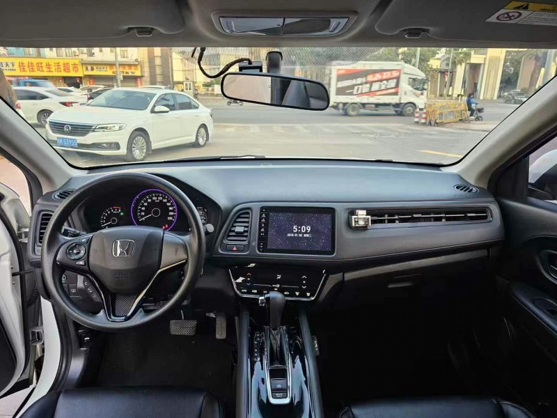 东莞19年本田缤智5
