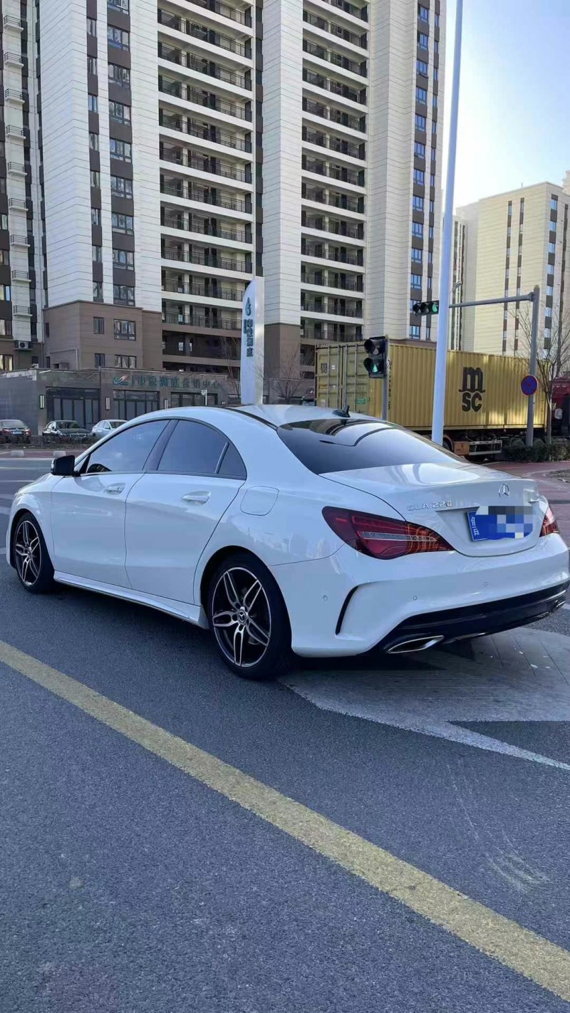 济宁18年奔驰CLA5