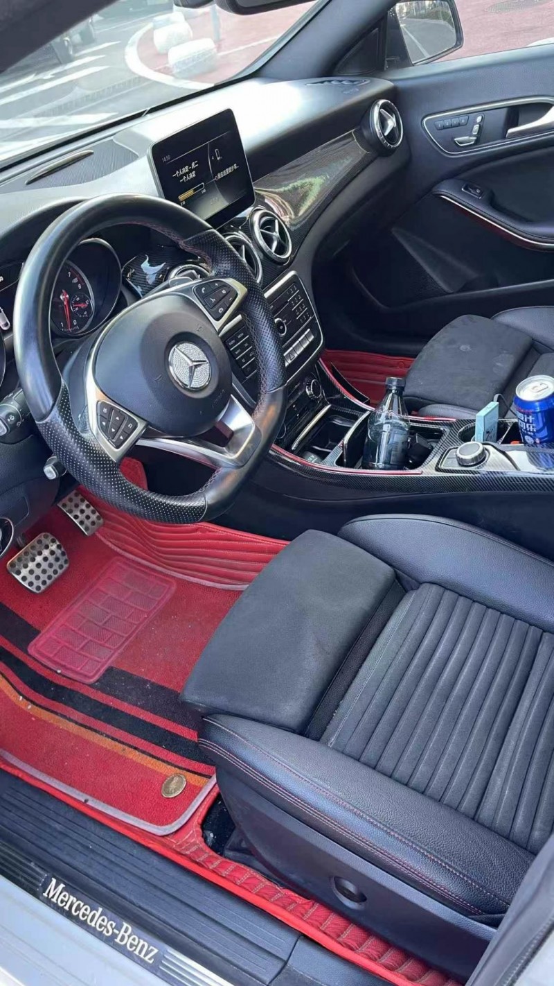 济宁18年奔驰CLA7