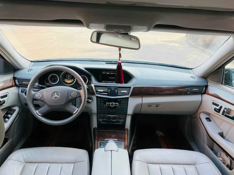 济宁12年奔驰E7