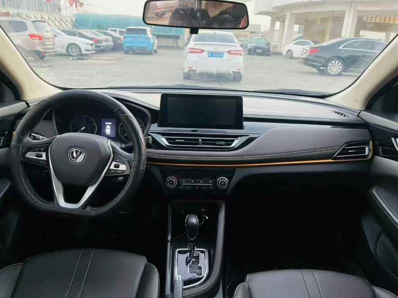 东莞21年长安汽车逸动5