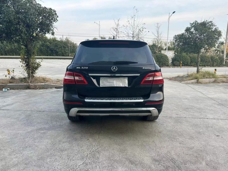 徐州14年奔驰ML9