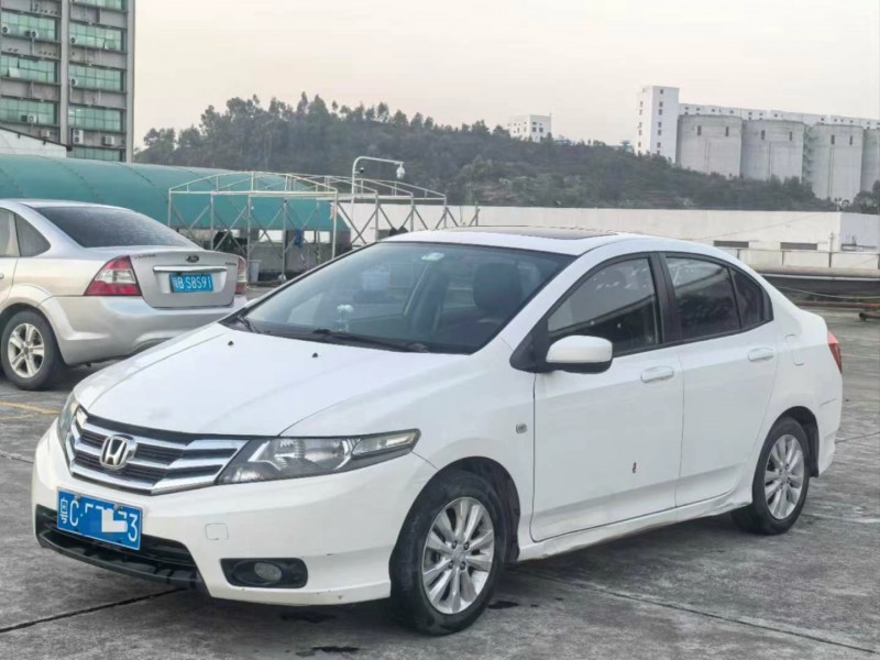 东莞15年本田锋范2