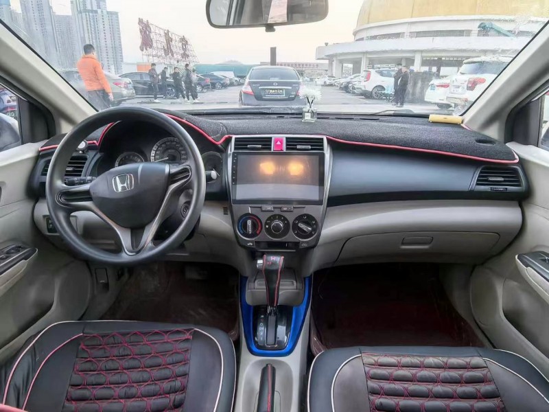 东莞15年本田锋范5