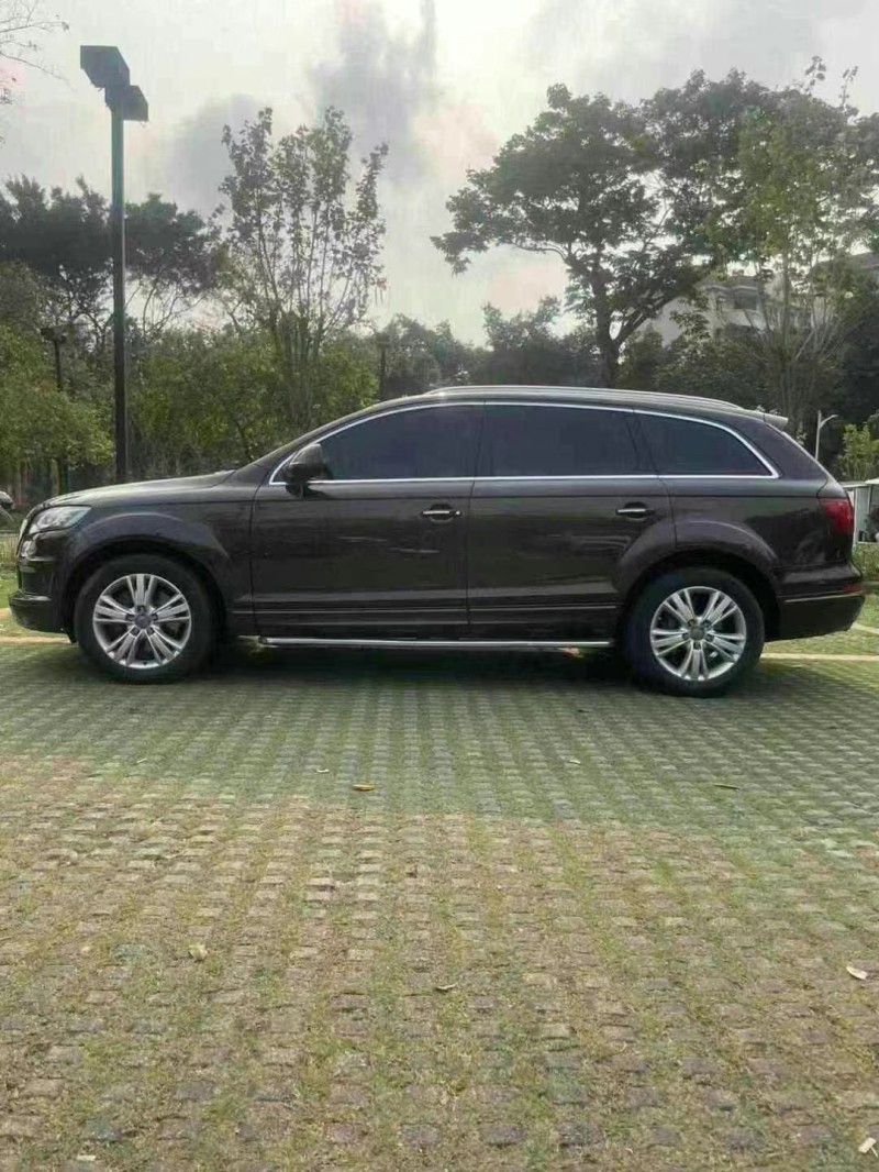 东莞12年奥迪Q73