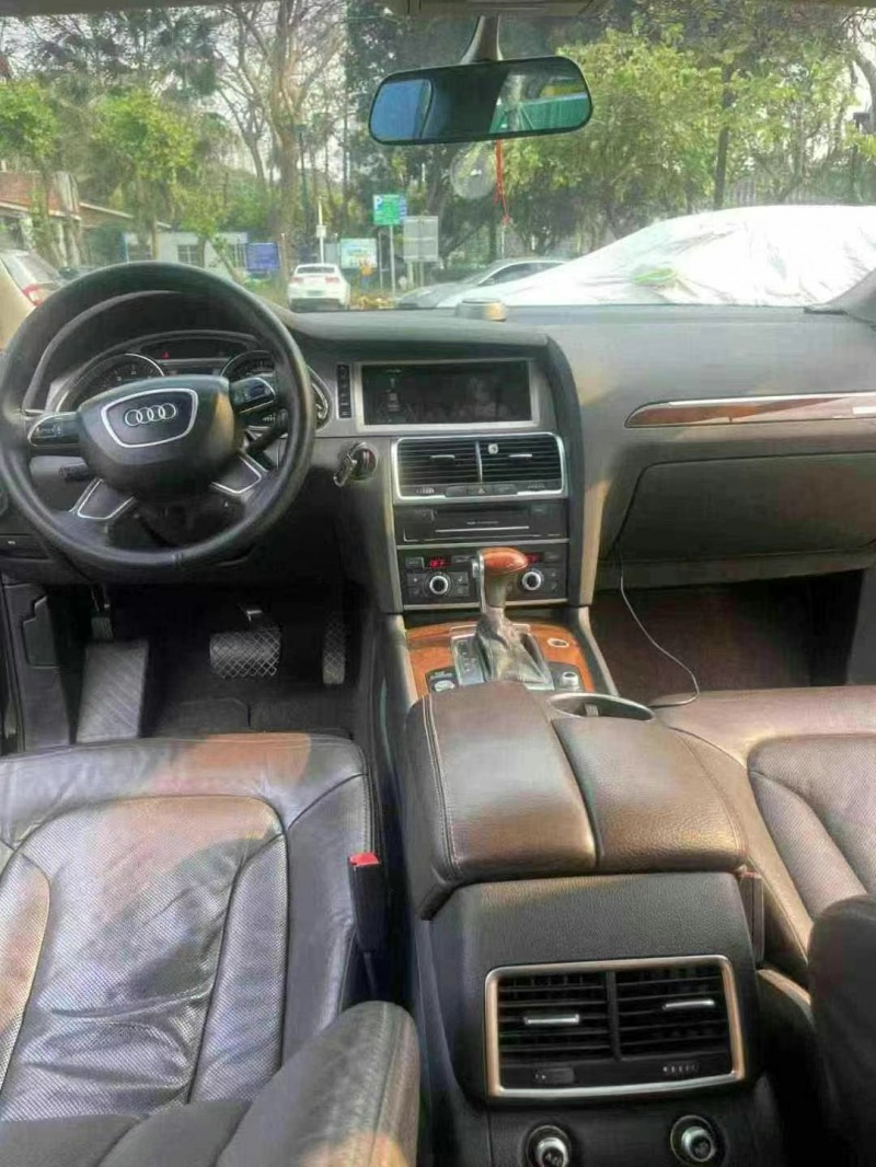 东莞12年奥迪Q76