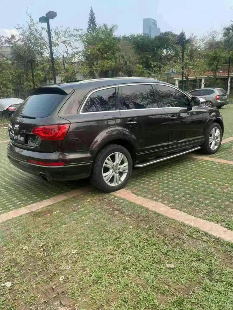 东莞12年奥迪Q78