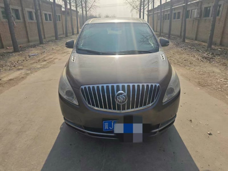 保定12年别克GL81