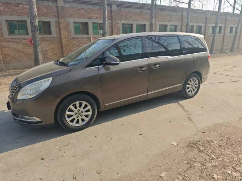 保定12年别克GL82