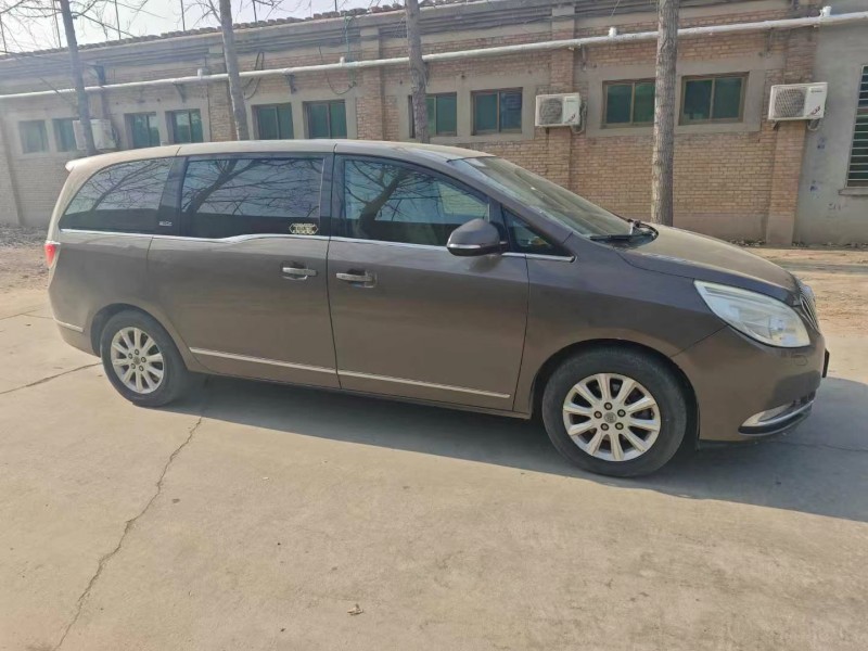 保定12年别克GL83