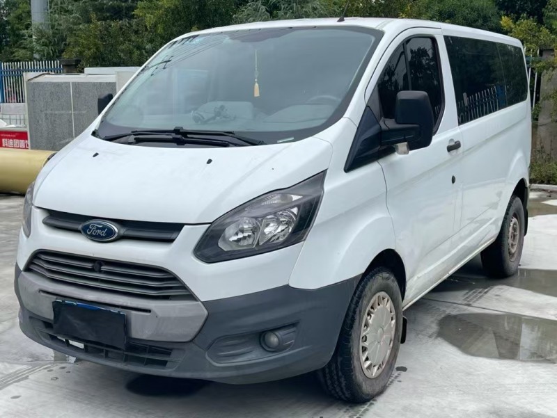 徐州19年福特全顺3