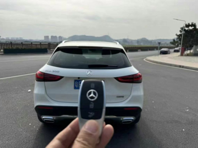 东莞21年奔驰GLA8