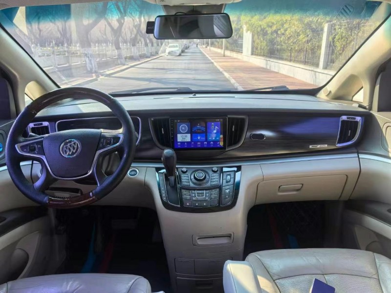 济宁13年别克GL86