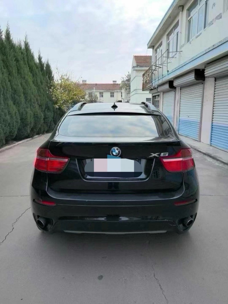 济宁12年宝马X64