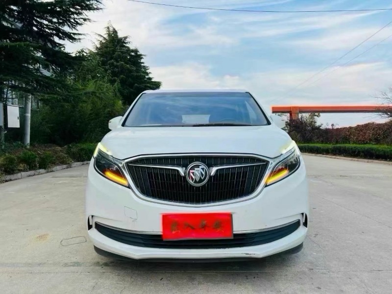 济宁17年别克GL81