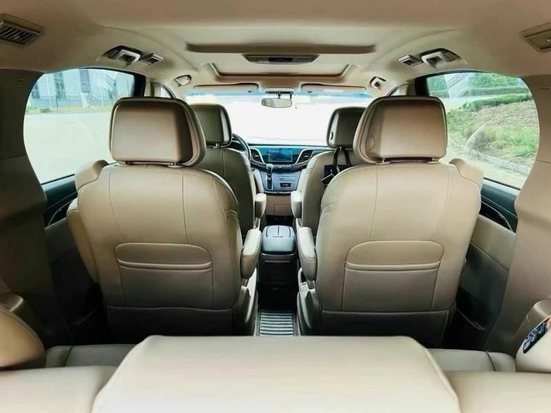 济宁17年别克GL88