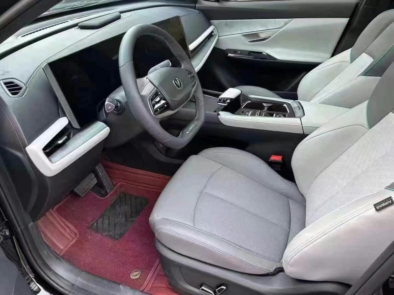 邵阳23年长安汽车UNI7