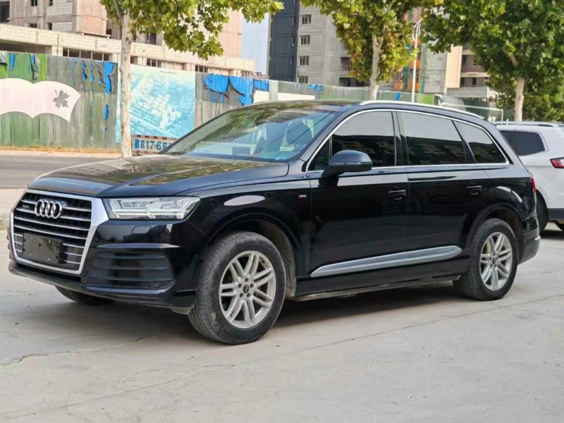 济宁18年奥迪Q74