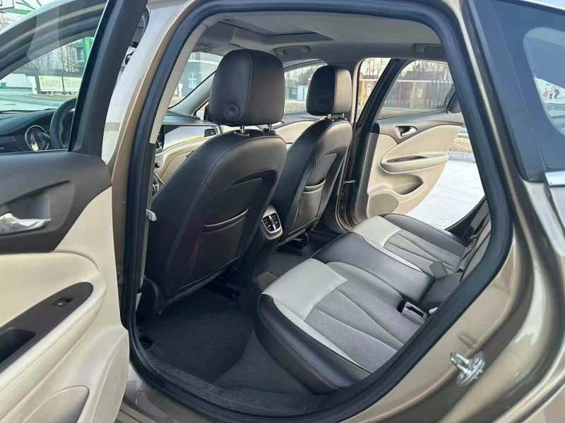 徐州16年别克威朗6