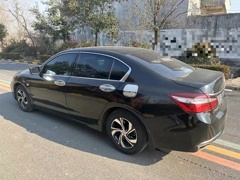 枣庄17年本田雅阁8