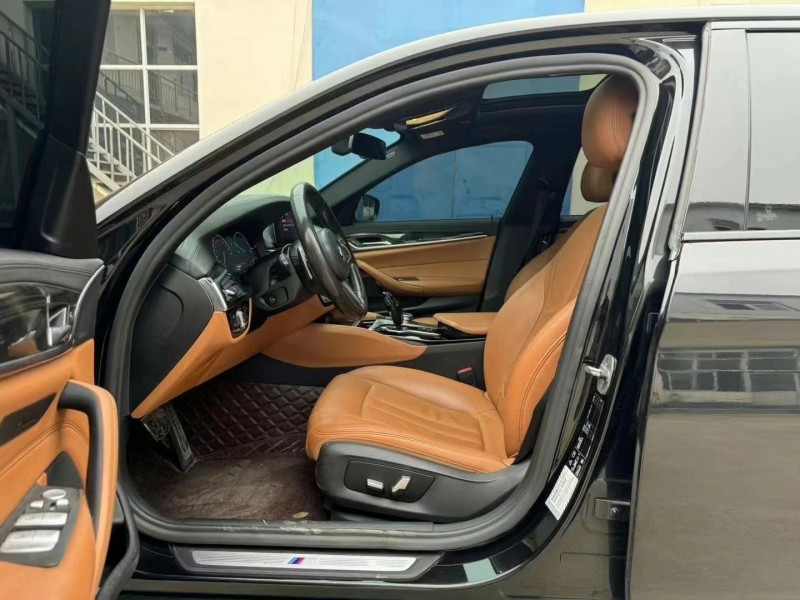 保定19年宝马5系5