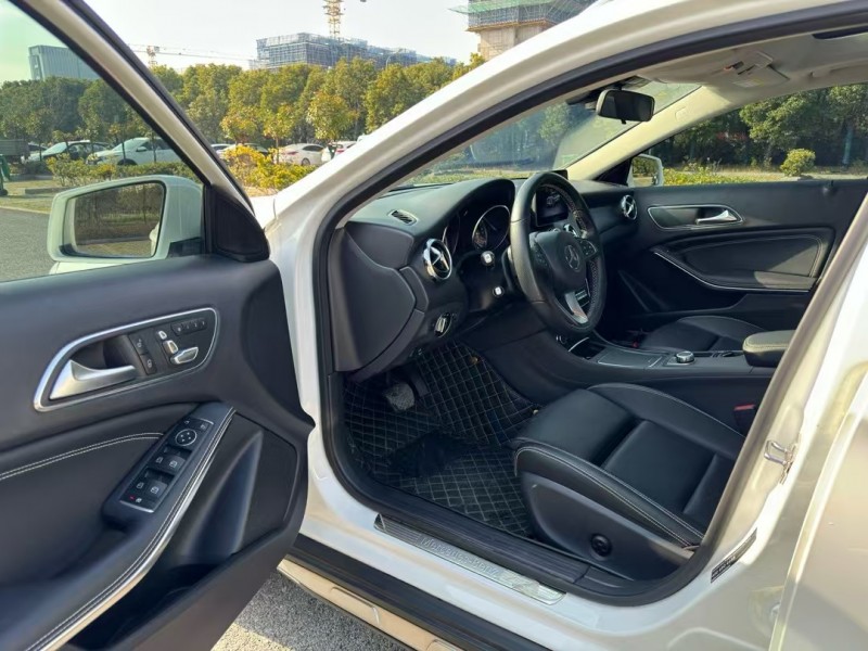 盐城19年奔驰GLA6