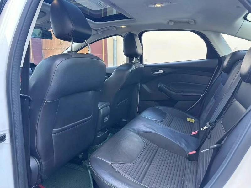 保定17年福特福克斯5