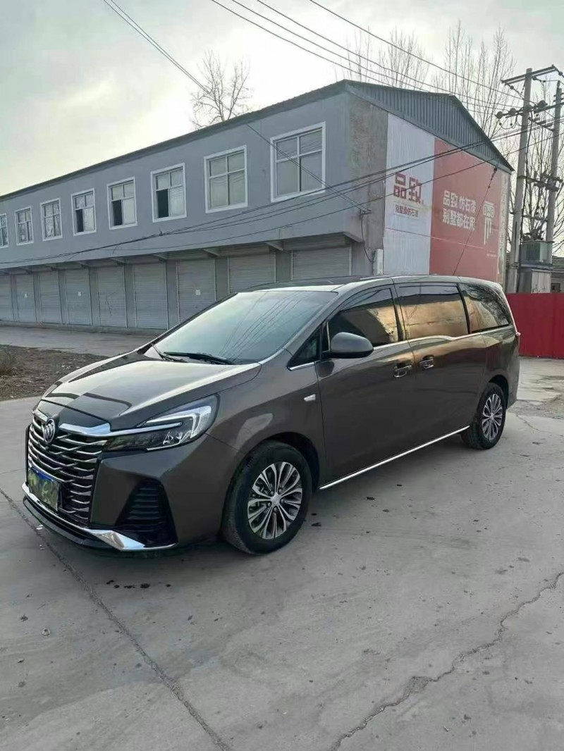 保定23年别克GL84