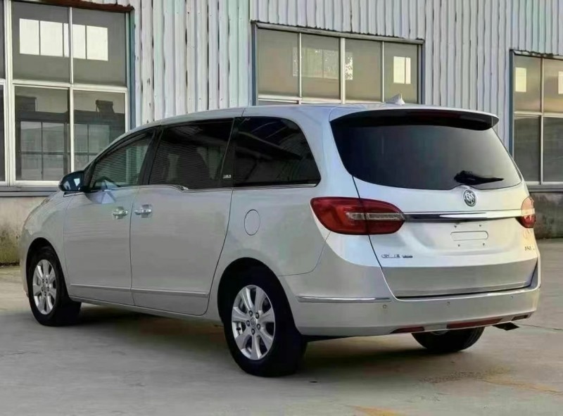 济宁15年别克GL84