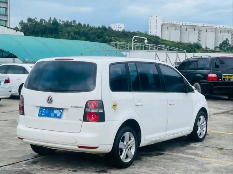东莞15年大众途安9
