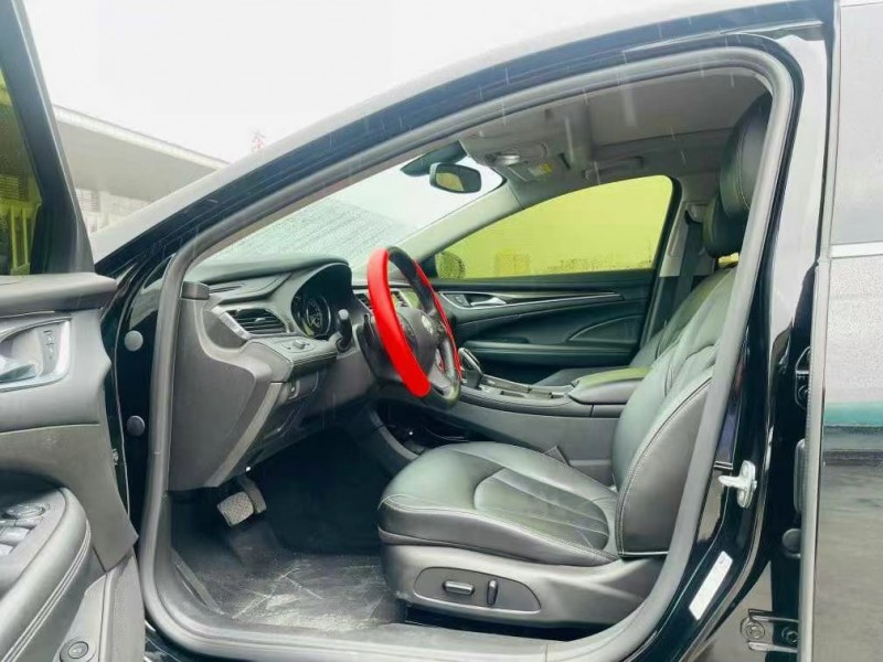 东莞21年别克君越4