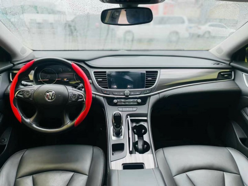 东莞21年别克君越6