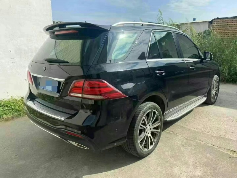 广州17年奔驰GLE9